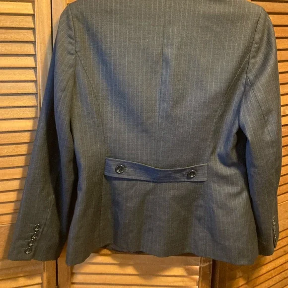 Ann Taylor Grey & Blue Pinstriped Blazer - Picture 13 of 16